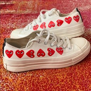 COMME DES GARÇONS Converse Multiple Hearts Chucks